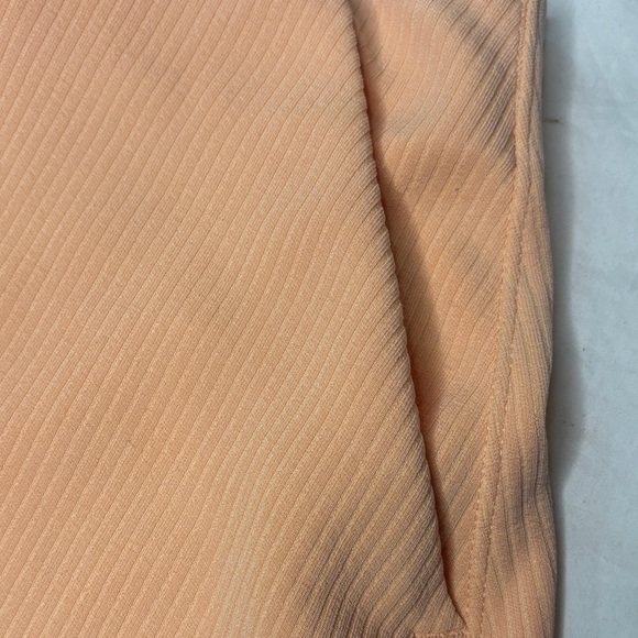 Lululemon Peach Women's High Rise Ribbed Shorts Size 6 - Picture 5 of 9